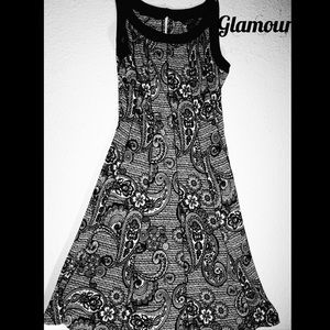 Glamour women’s black white dress